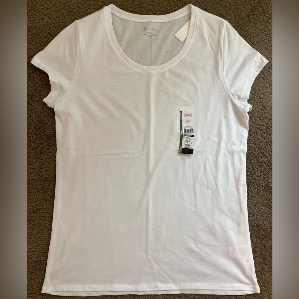 No Boundaries Classic White Short Sleeve Tee